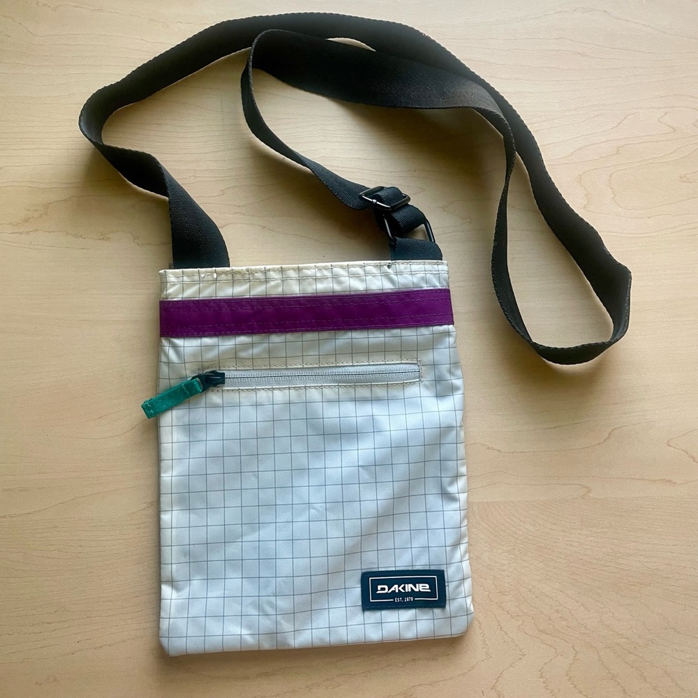 Dakine rectangle bag